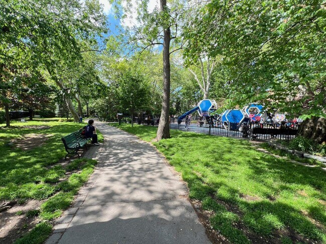 Building Photo - 48 Bright St