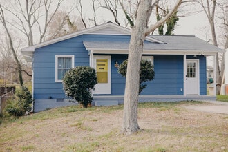 Building Photo - 108 Sunview Ave