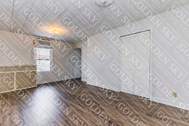 Building Photo - 502 W Jackson St