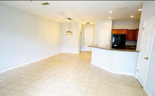 Building Photo - 605 Mount Olympus Blvd