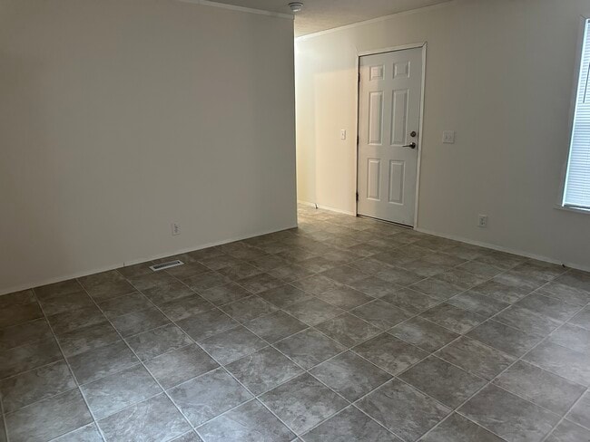 Building Photo - 2251 Wellington Green Dr