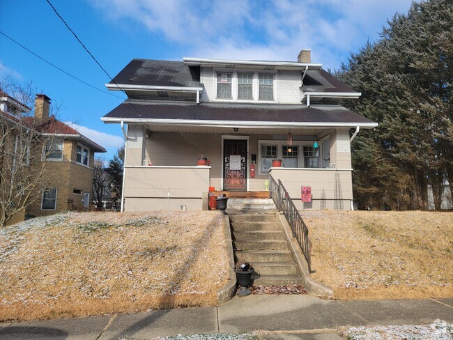 Building Photo - 873 Chester Rd