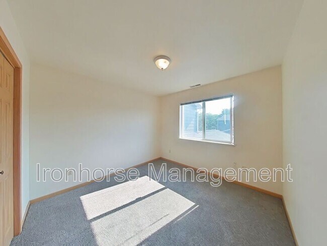 Building Photo - 2460 Wheeler Dr