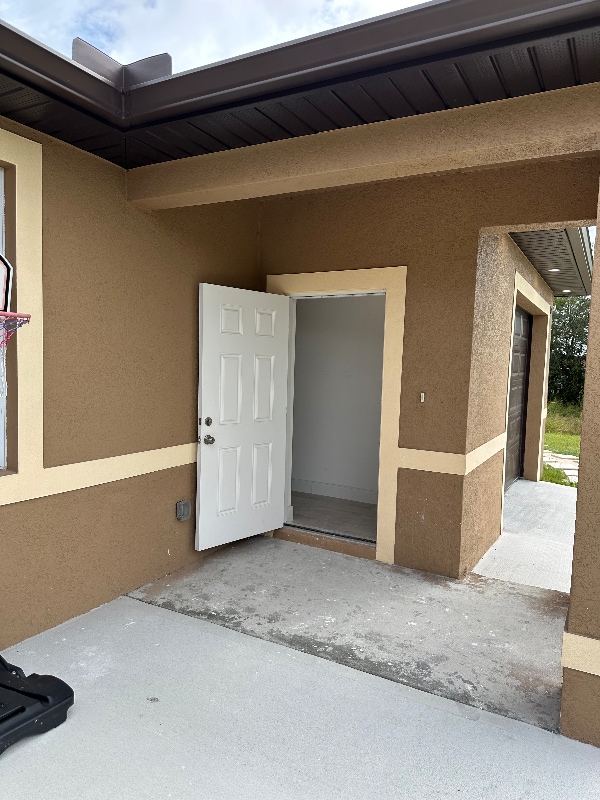 Building Photo - 2 Gilbert Ave S