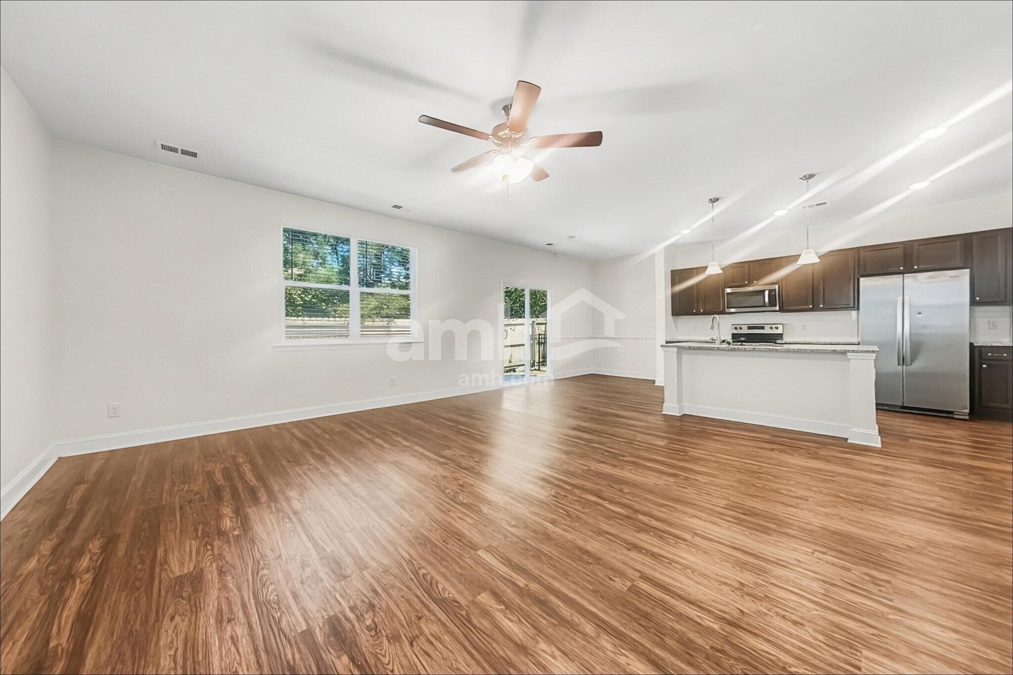 Building Photo - 1817 Produce Ln