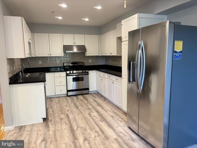 Building Photo - 15115 Deer Valley Terrace