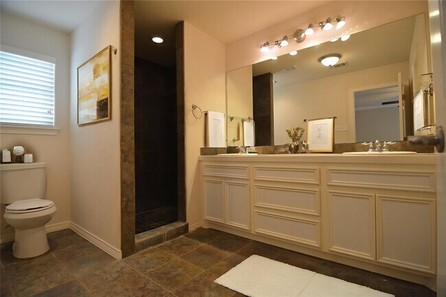 Building Photo - 105 Cove Pl Ct