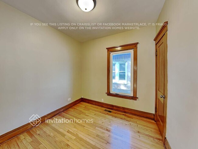 Building Photo - 2423 Wesley Ave