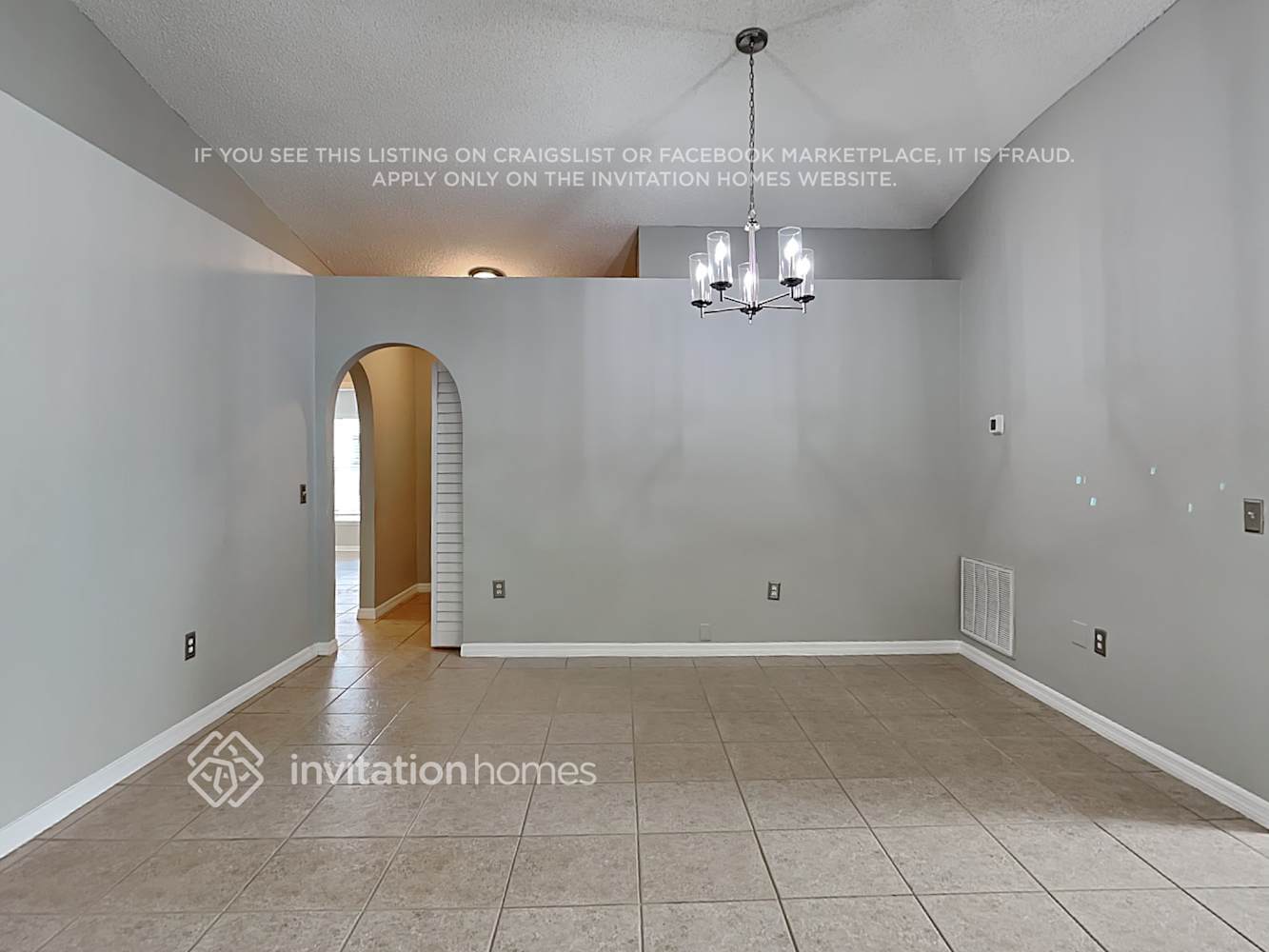 Building Photo - 1622 Hudderfield Cir W