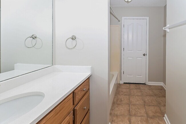 Building Photo - 9727 Pigeon Roost Park Cir