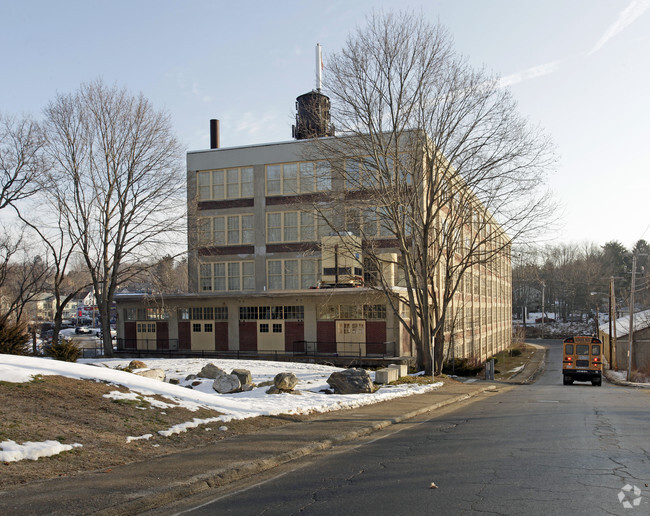 Building Photo - The Design Pak Lofts