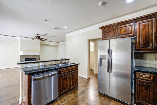 Building Photo - 5813 Washington Ave