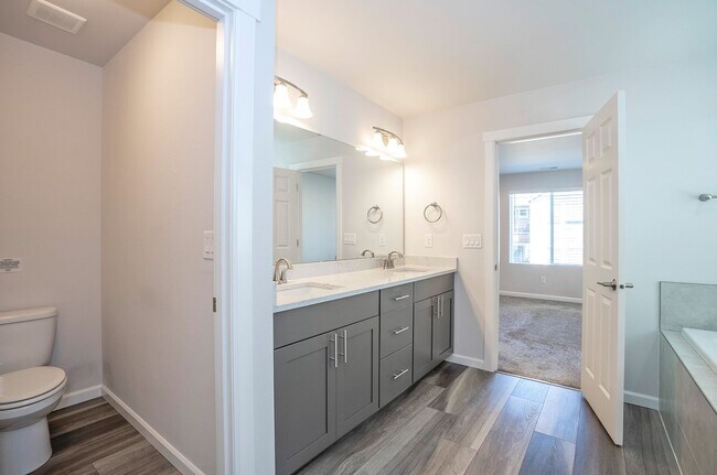 Building Photo - Newer 3-Bed Edgewood Home with A/C, Loft, ...