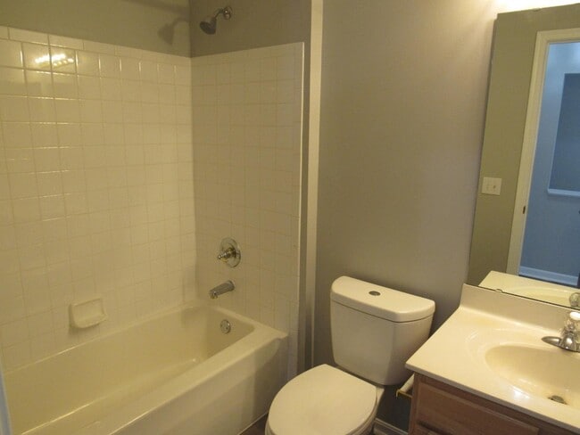Building Photo - 6288 Lake Springs