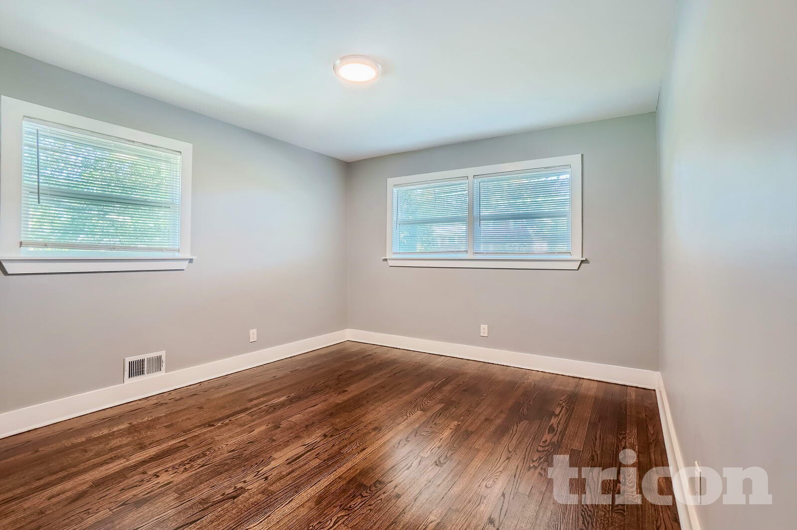 Building Photo - 2241 Wallingford Dr