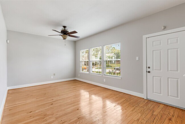 Building Photo - 18631 Atasca Oaks Dr