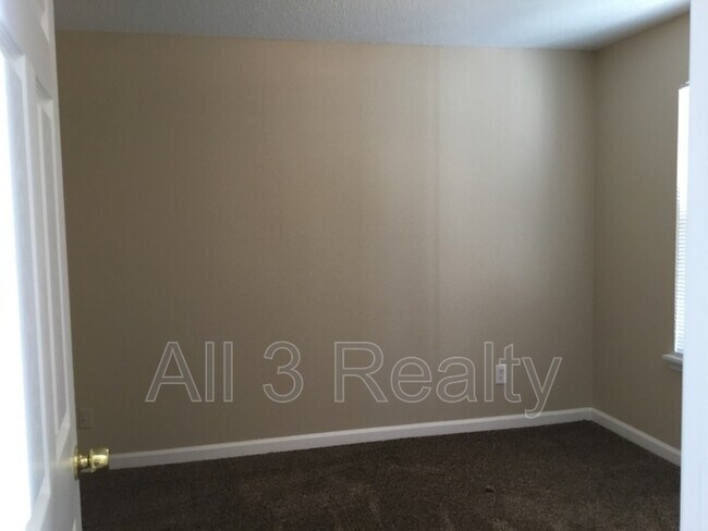 Building Photo - 4132 Ravenwood Ct