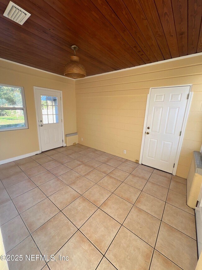 Building Photo - 1359 Stimson St