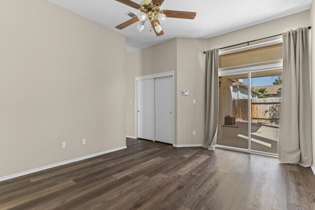 Building Photo - 10621 Tivoli Ct