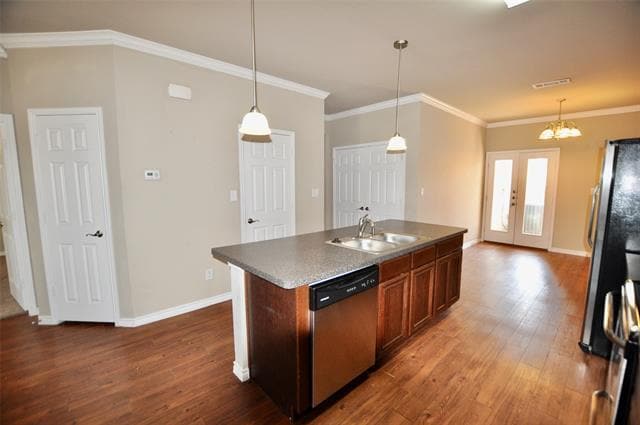 Building Photo - 1142 Newcastle Dr