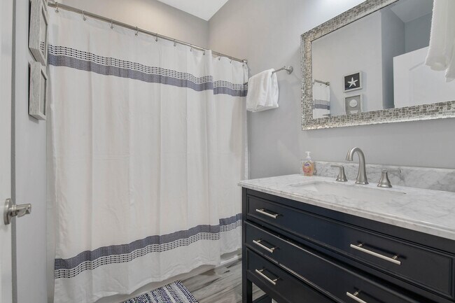 Building Photo - 486 Beatrice Point Rd