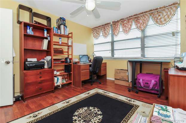 Building Photo - 1351 NE Miami Gardens Dr