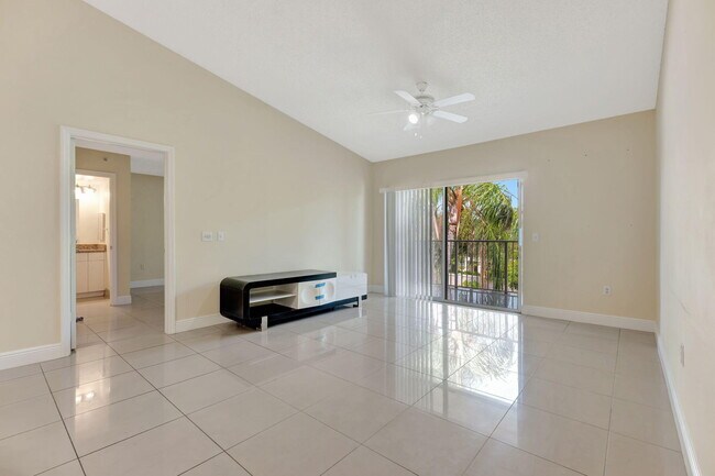 Building Photo - 5055 Wiles Rd