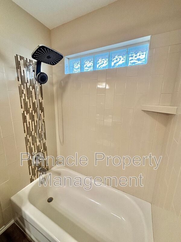 Building Photo - 4245 Sedona Trl