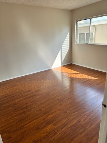 Building Photo - 205 S Elm Dr