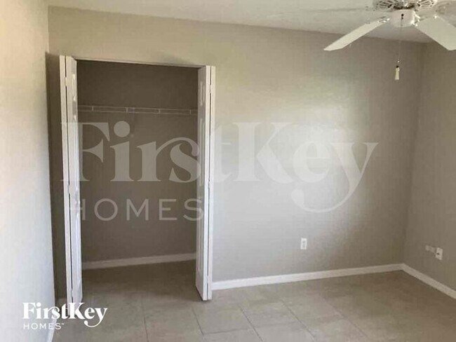 Building Photo - 18130 Lake Worth Blvd