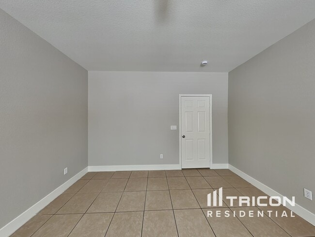 Building Photo - 4134 Blue Manor Ln