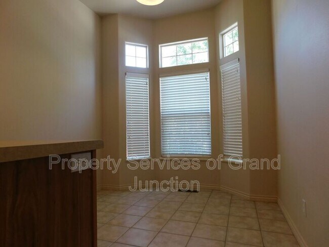 Building Photo - 755 Glen Ct