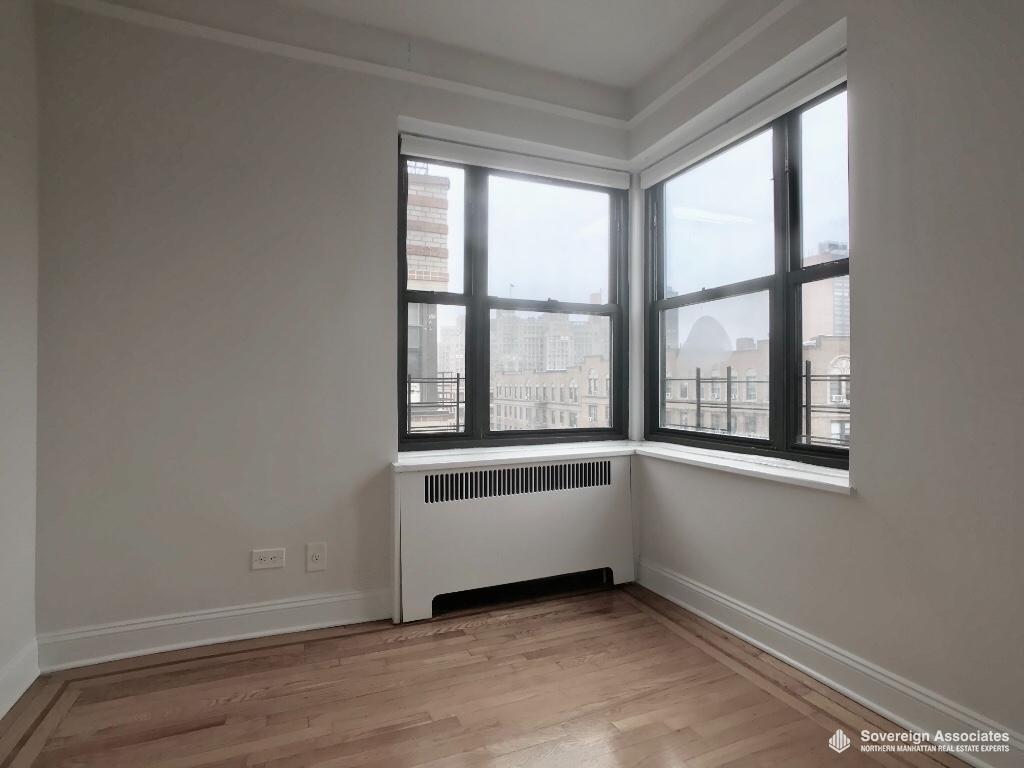 Building Photo - 615 W 172nd St