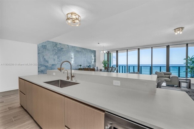 Building Photo - 900 N Ocean Blvd