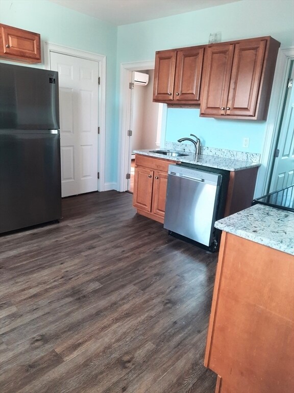 Building Photo - 422 Washington St