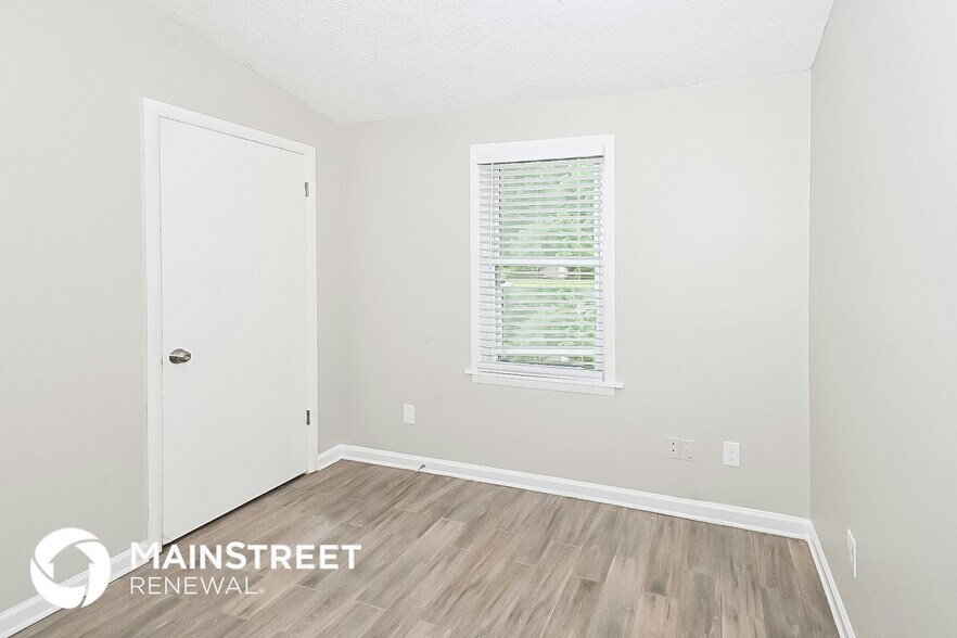 Building Photo - 2943 Brandale St