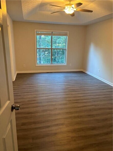 Building Photo - 2575 Hamilton Chase Run