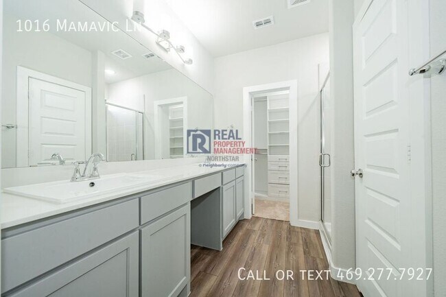Building Photo - 1016 Mamavic Ln