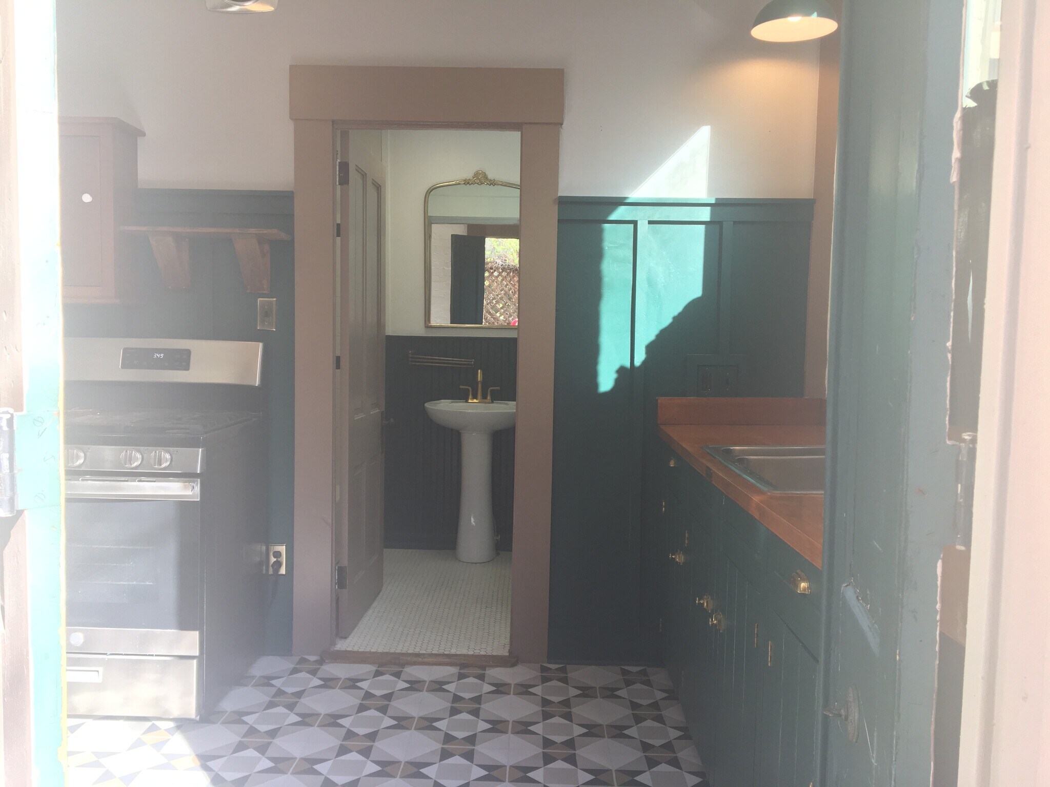 Building Photo - 213 Covington Ave