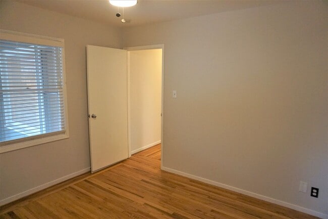 Building Photo - Well Maintained Single-Family Home in Saratoga!