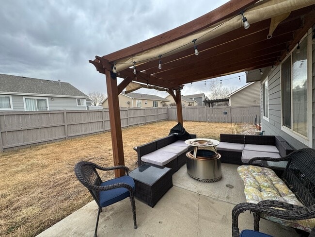 Building Photo - Beautiful 5 Bedroom home in Wellington