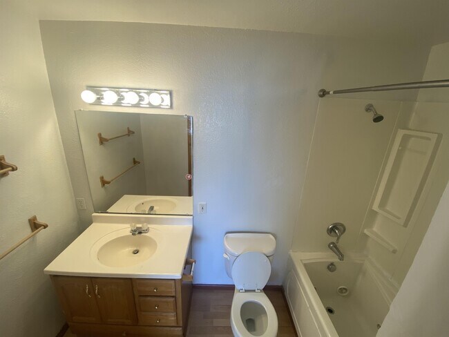 Building Photo - 472 Sodalite Ct