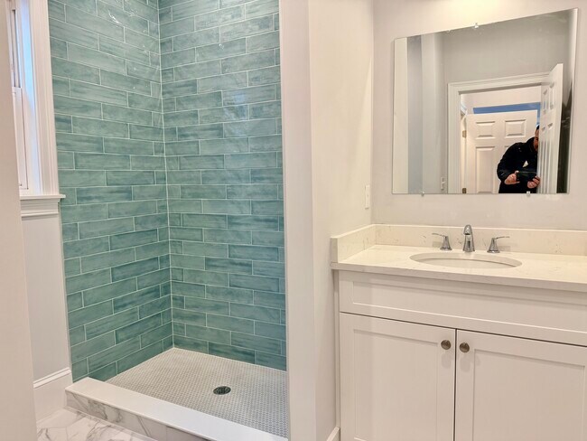 Building Photo - 38 Washburn St