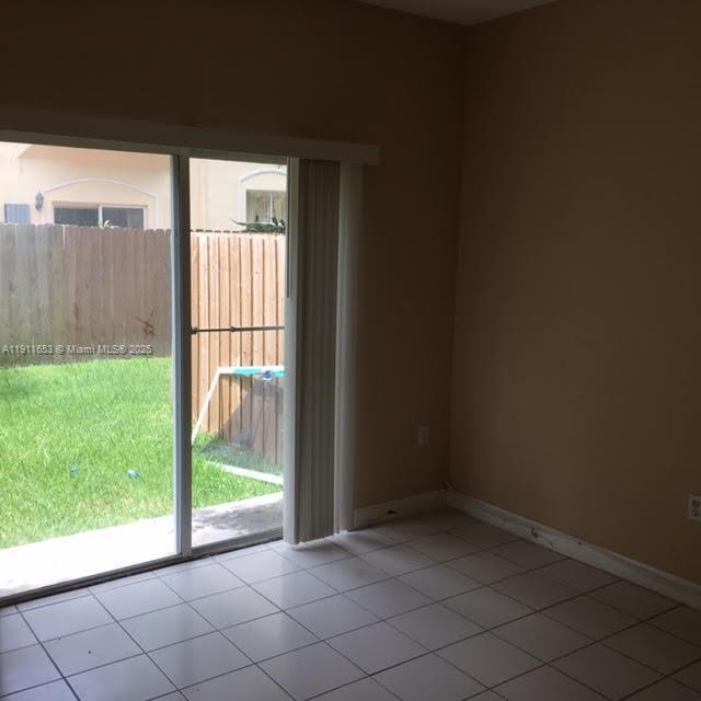 Building Photo - 1536 SE 25th St