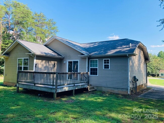 Building Photo - 4589 Shawnee Ct