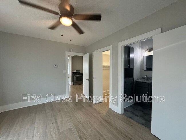 Building Photo - 2141 NW 29th St