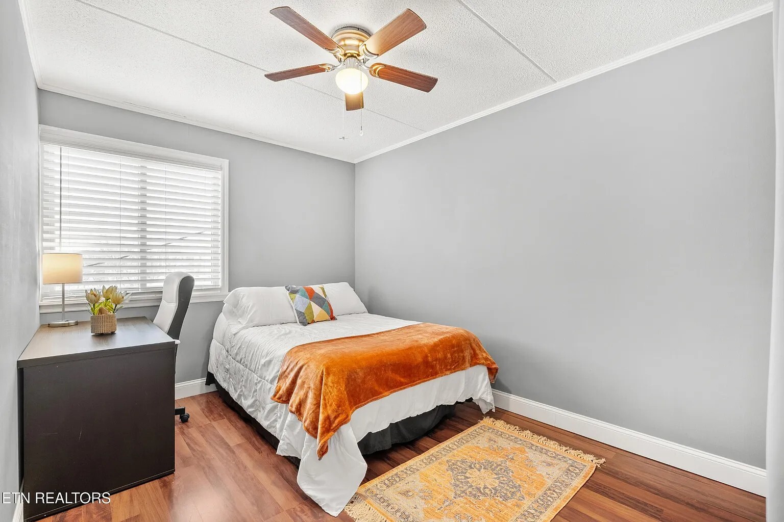 Bedroom 2: Double-size bed, Portable A/C Unit, Ceiling Fan, Desk, Chair, Table Lamp, Full-length mir - 2718 Painter Ave