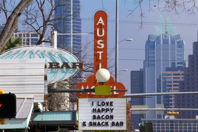 Building Photo - 2020 S Congress Ave