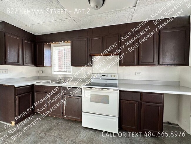 Building Photo - 827 Lehman St