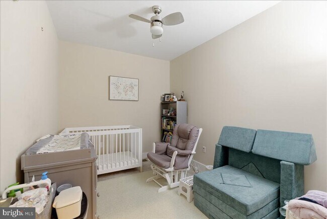 Building Photo - 1418 N Rhodes St